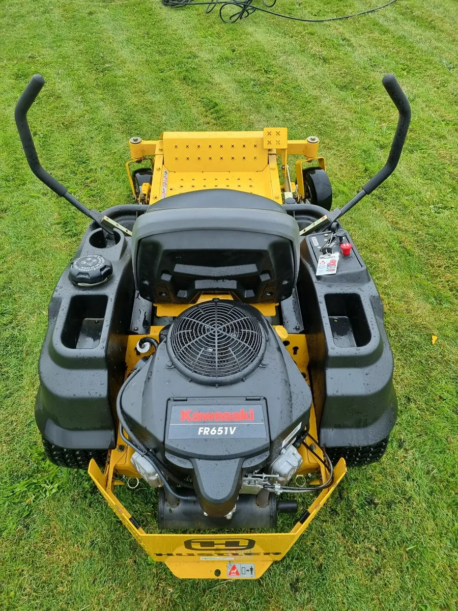 Hustler Raptor X 42” Zero-Turn Mower - Image 3