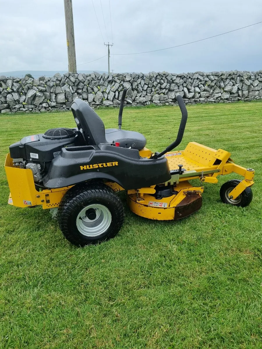 Hustler Raptor X 42” Zero-Turn Mower - Image 4