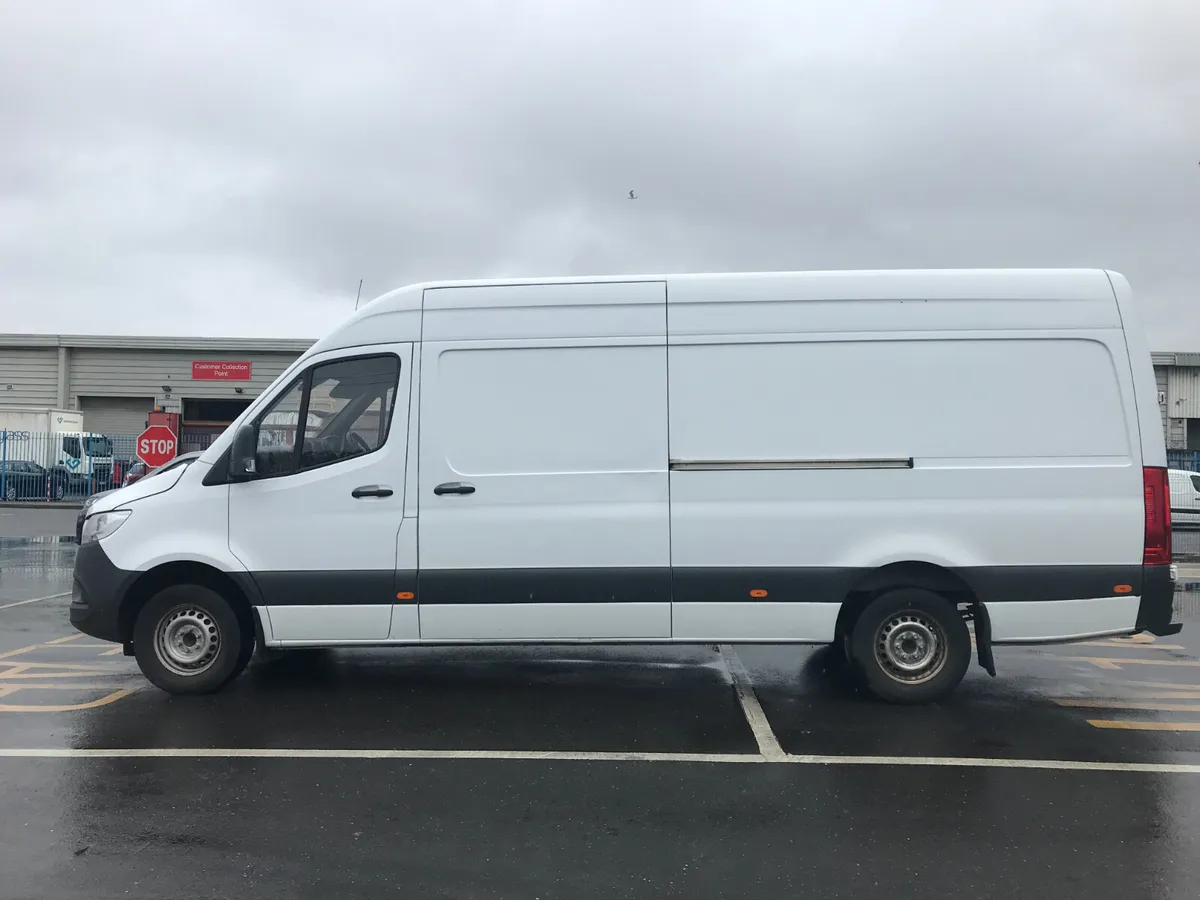 Mercedes-Benz Sprinter LWB 2020 - Image 2