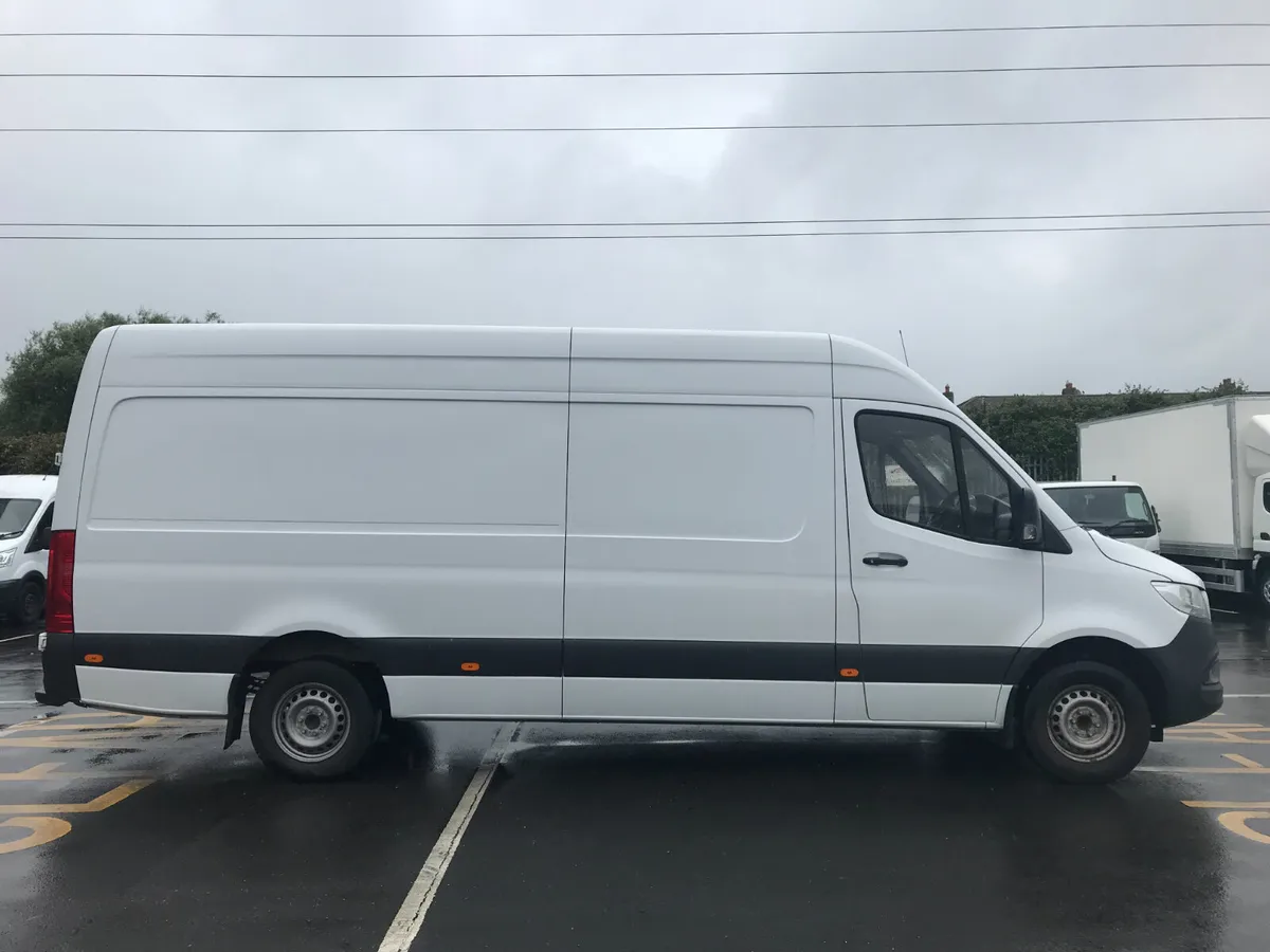 Mercedes-Benz Sprinter LWB 2020 - Image 4