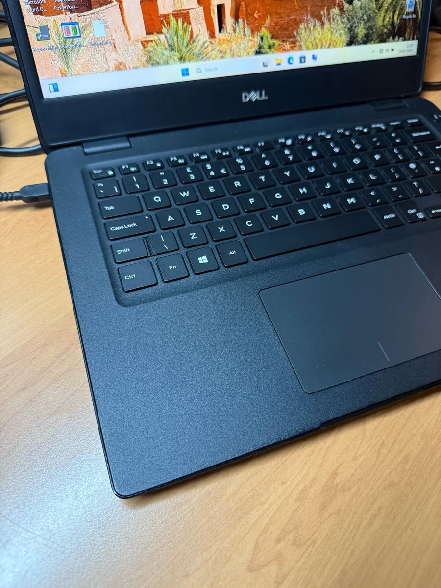 Dell laptop i5 pro 16-256 win 11 pro - Image 3