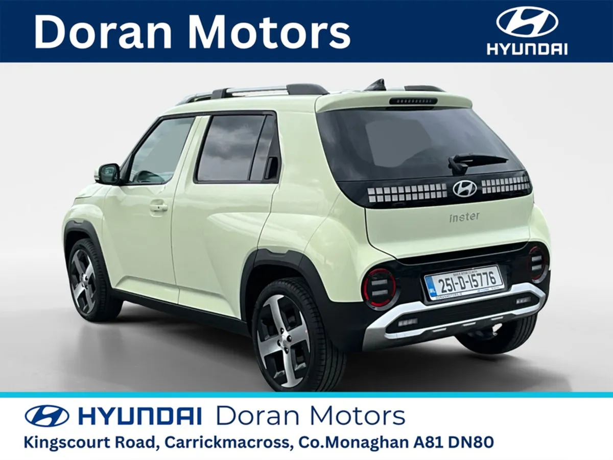 Hyundai INSTER ELEGANCE 49KWH 5DR AUTO - Image 4