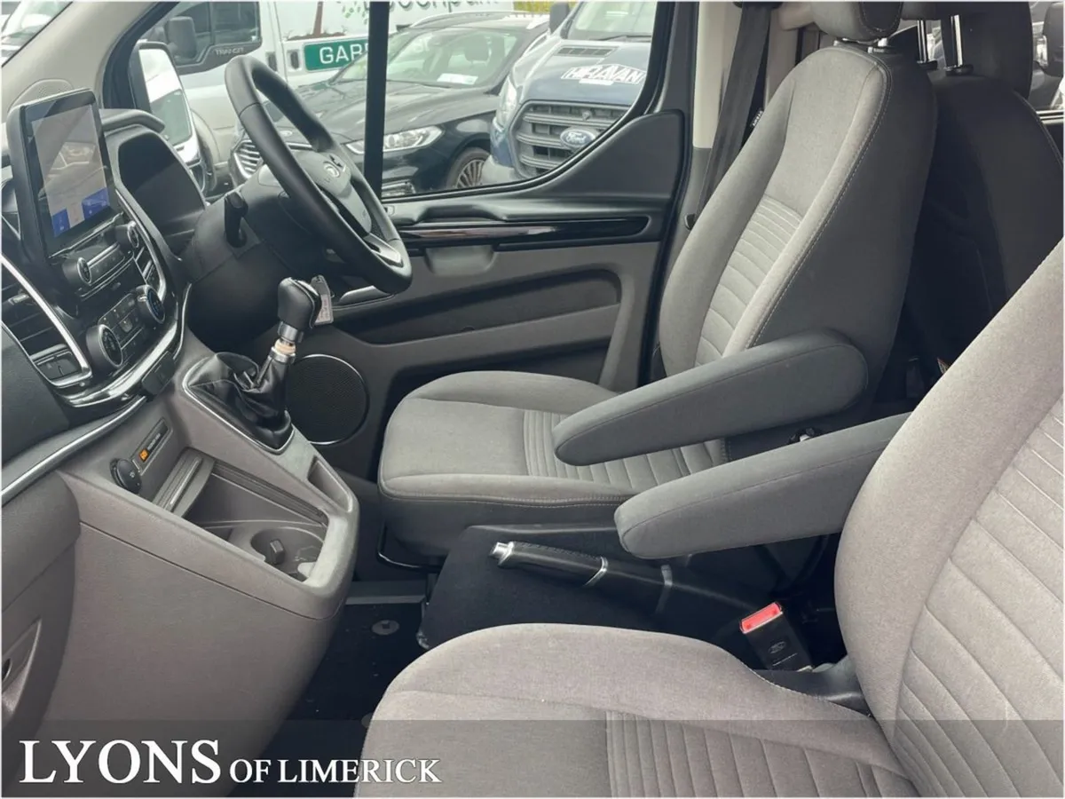 Ford Tourneo Custom Tourneo Custom BUS M1 320S Li - Image 3
