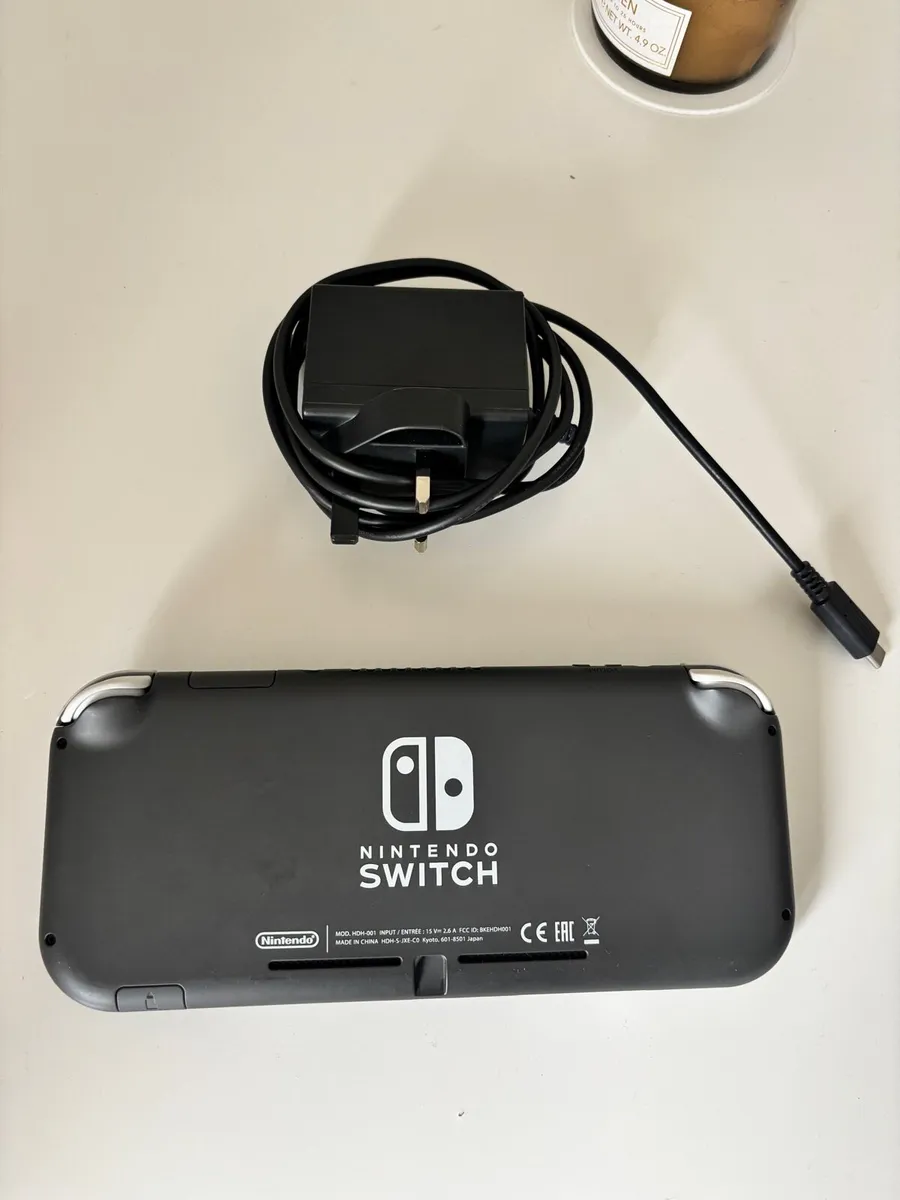 Nintendo Switch Lite - Image 2