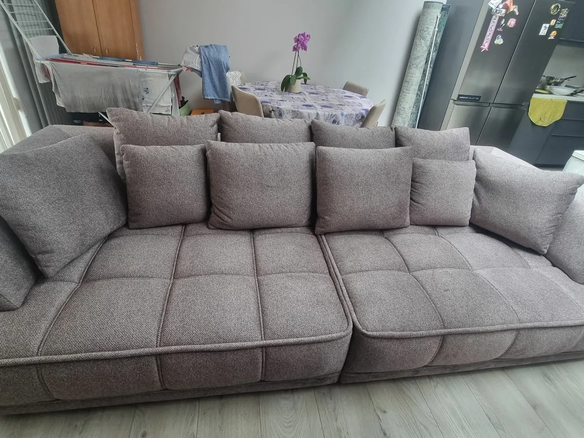 New sofa bed - Image 1