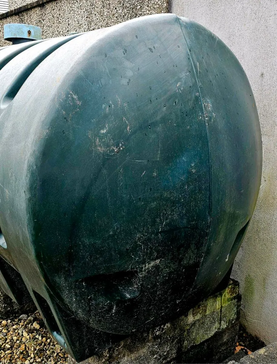 Oil tank - Image 3