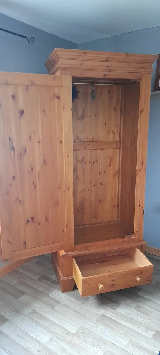 Wardrobe - Image 2