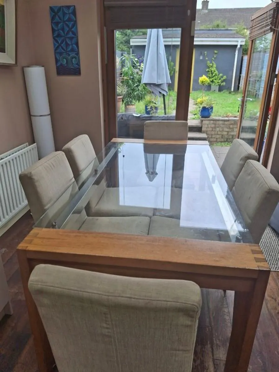 Table & six chairs - Image 1