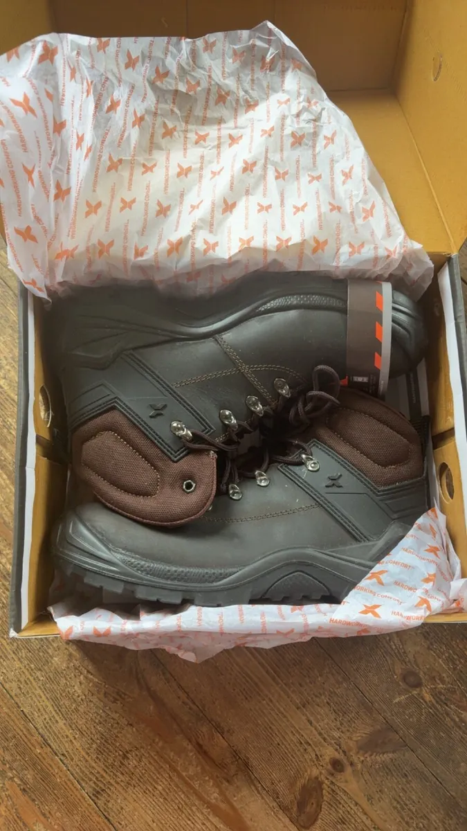 Men’s work boots - Image 2