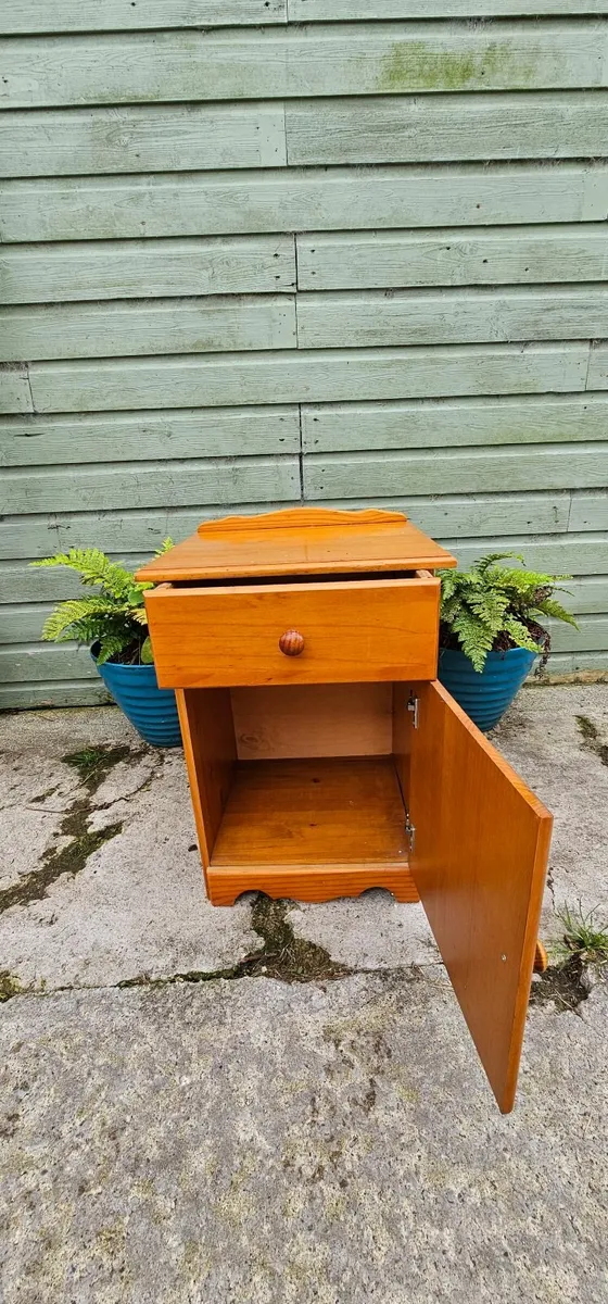 Bedside locker  15 euro - Image 3