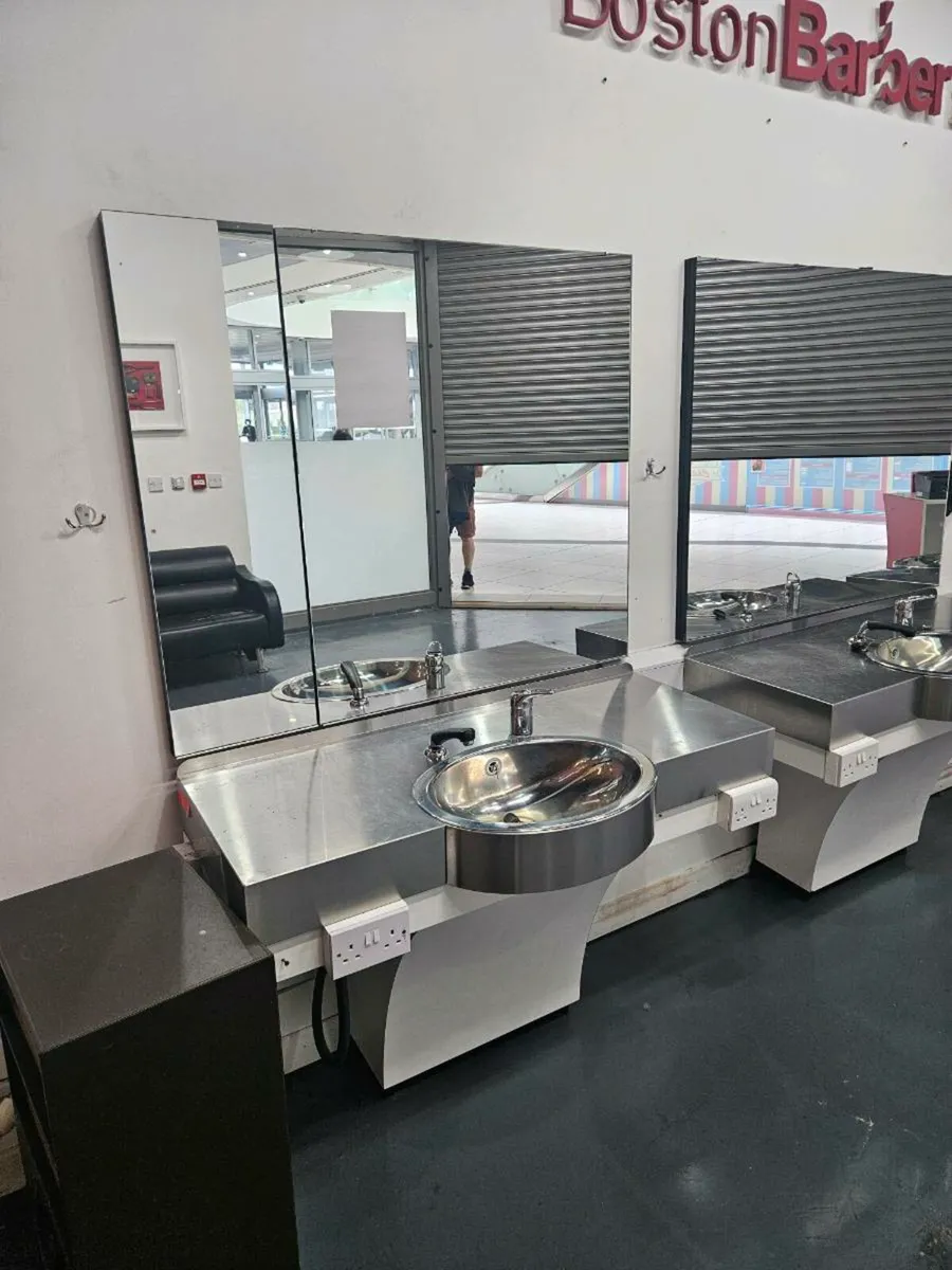 Barber Salon Styling Station x3 - Image 3
