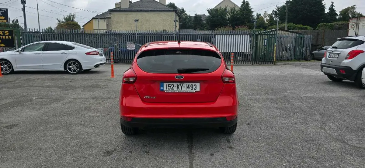 Ford Focus Zetec - Image 2