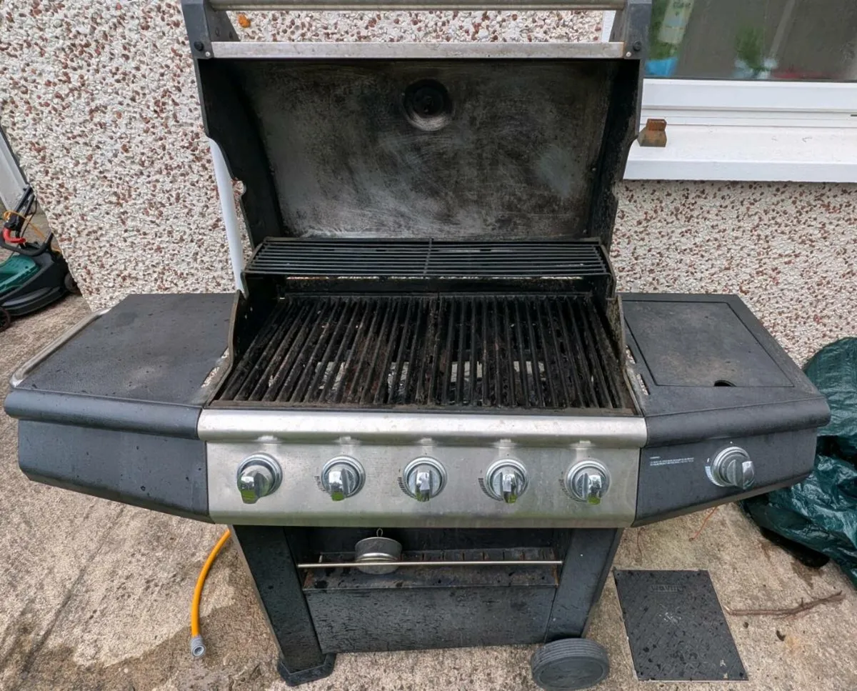 Free BBQ - Image 2