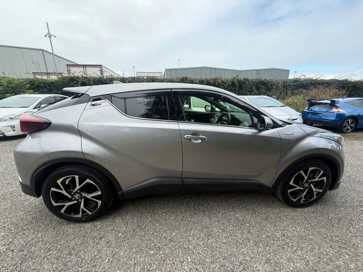 Toyota CH-R best spec! 21000km!!! - Image 4