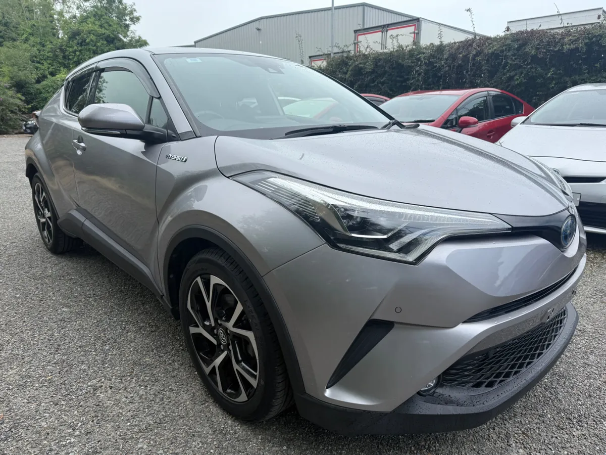 Toyota CH-R best spec! 21000km!!! - Image 1