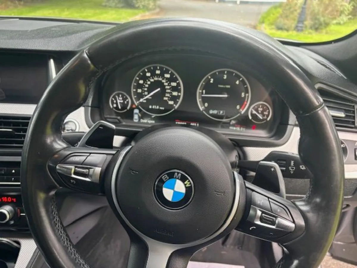 BMW 5-Series 2016 - Image 4