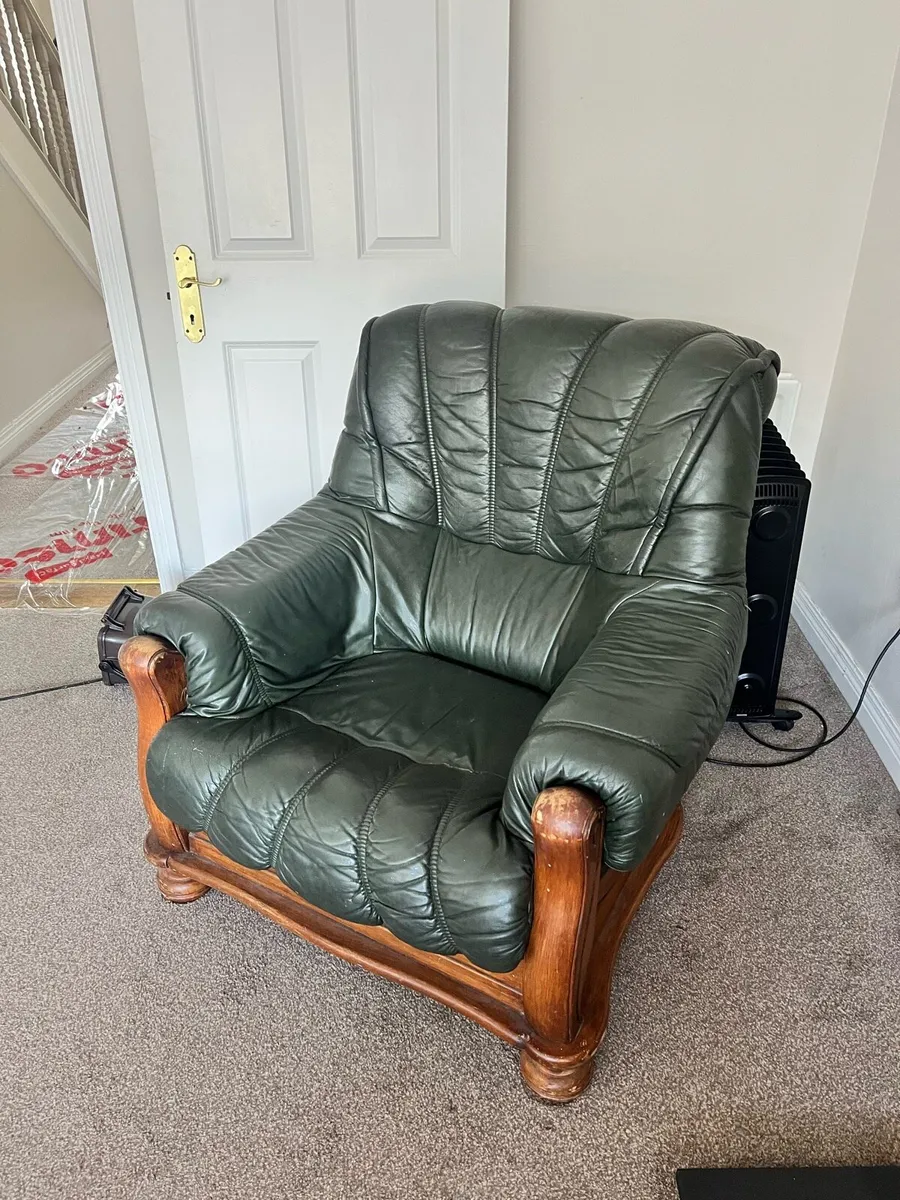 FREE Vintage Arm Chair - Image 1