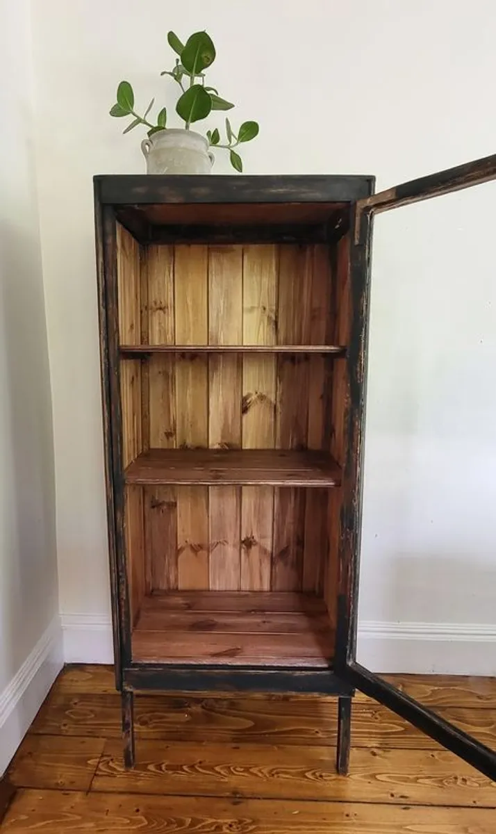 Vintage display cabinet - Image 2