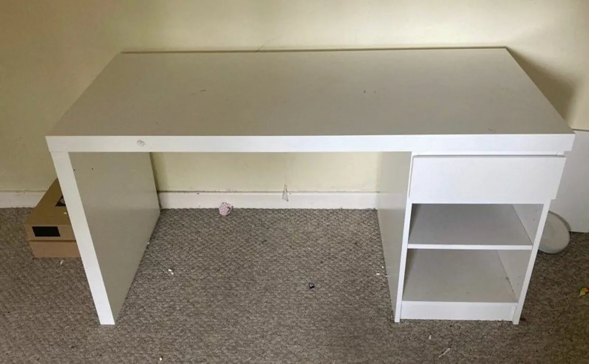 desk