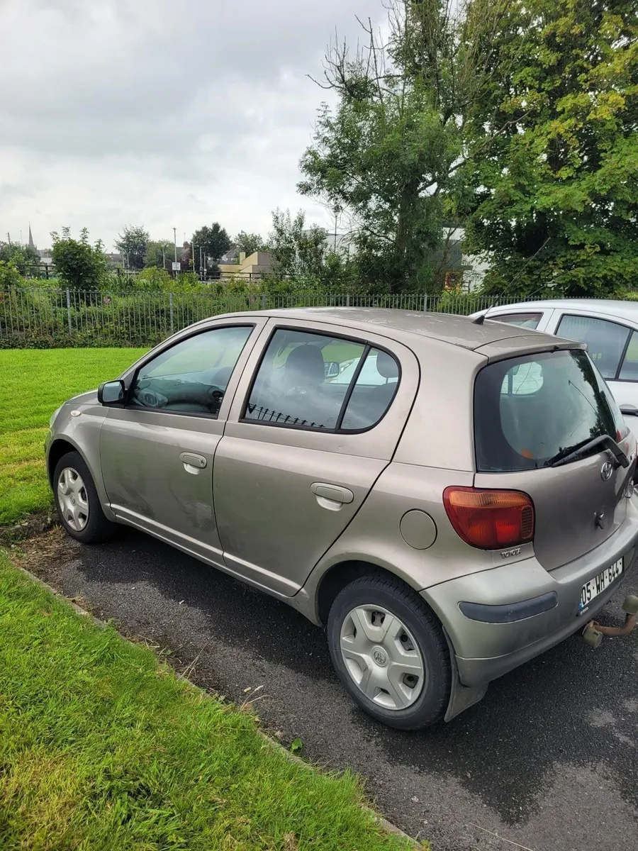 Toyota Yaris 2005 - Image 1