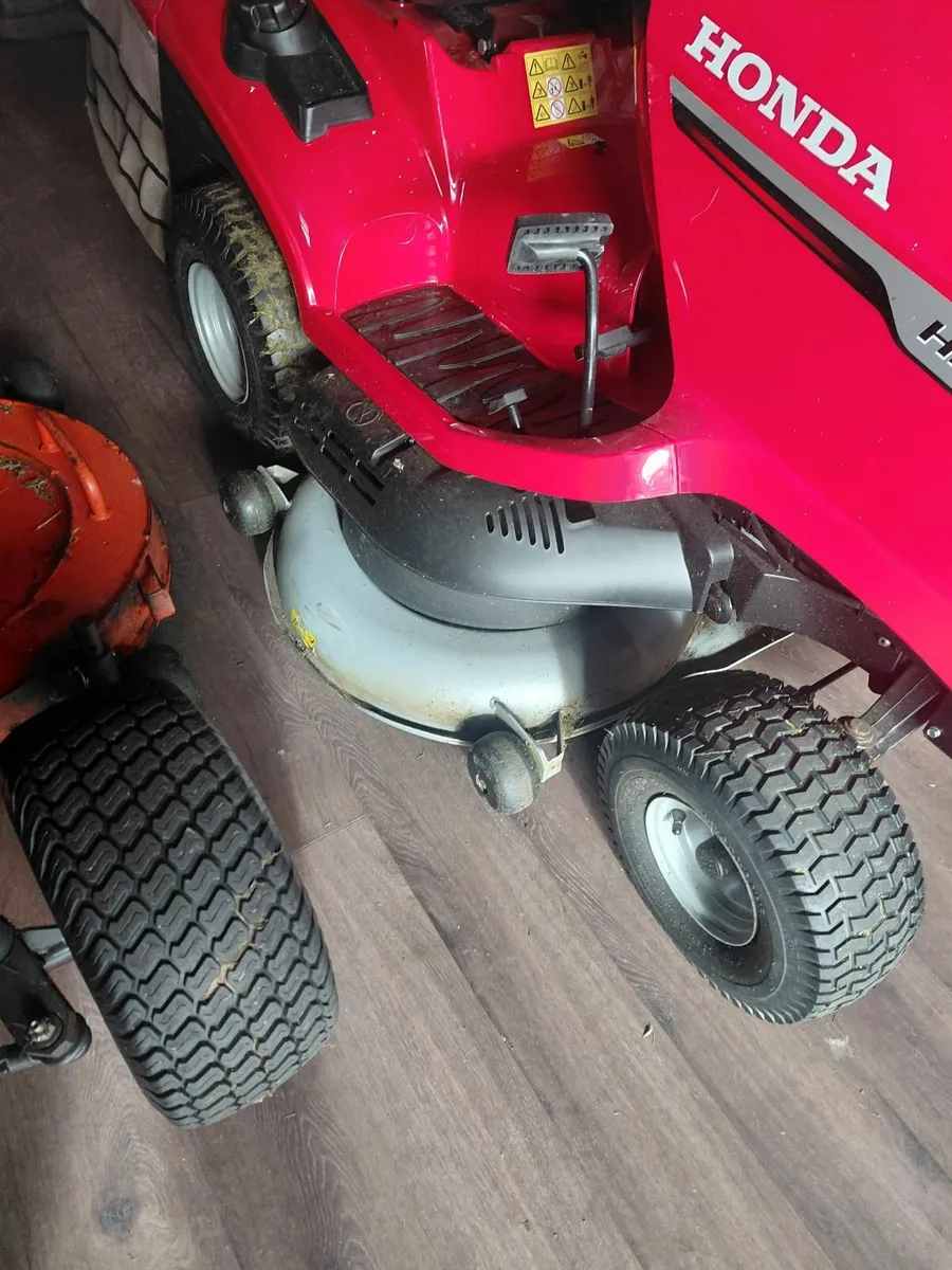 Ride On Mower - Image 2
