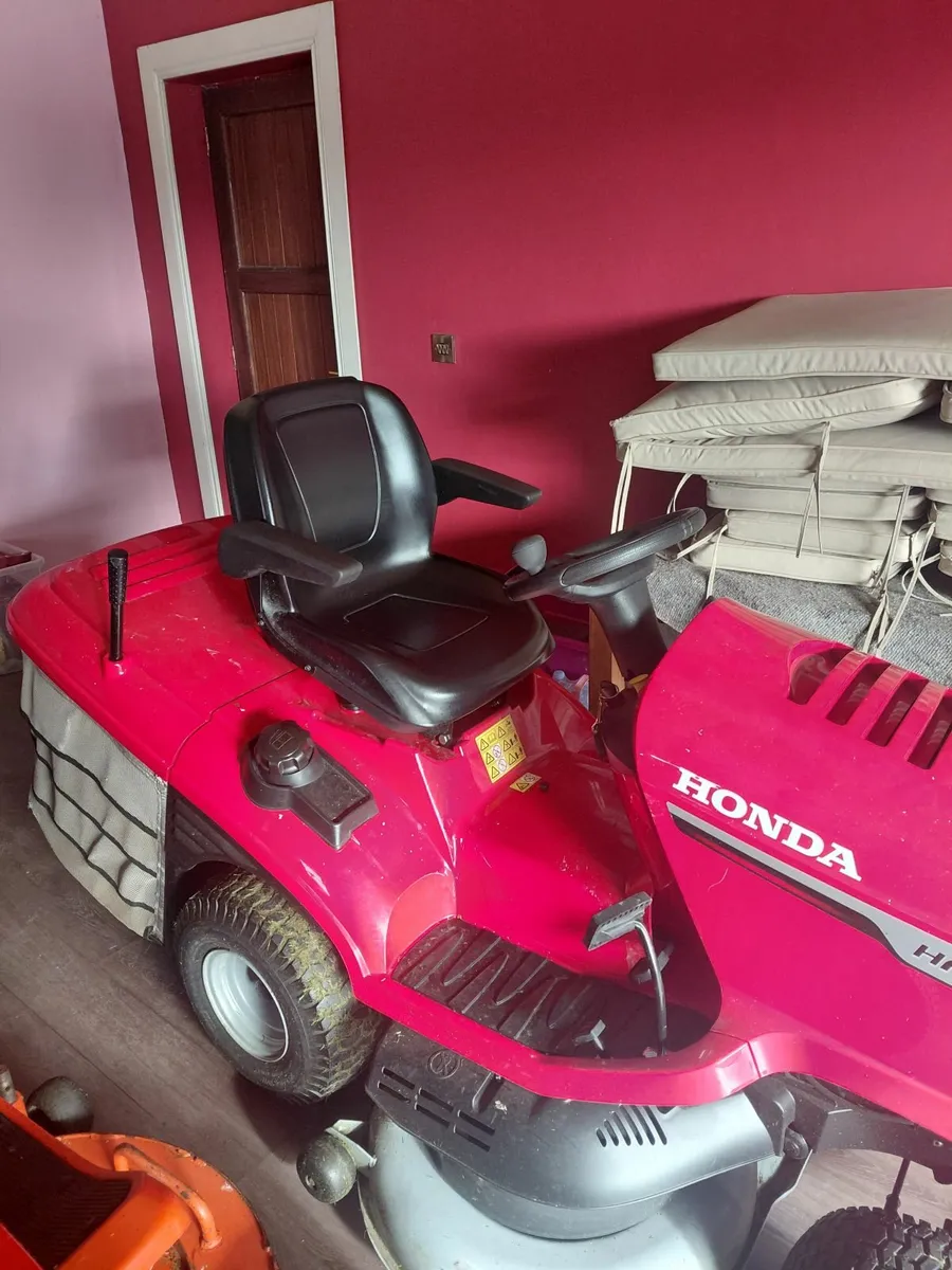 Ride On Mower - Image 3