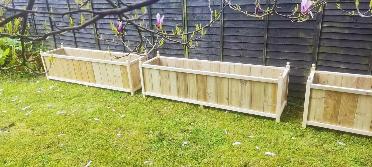 Wooden garden planter - Image 2