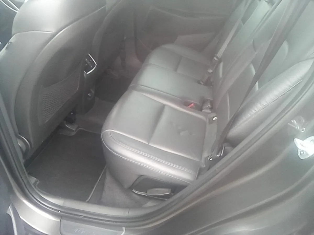 2019  hyundai  tucson.  D.p.f  fault  trade price. - Image 2