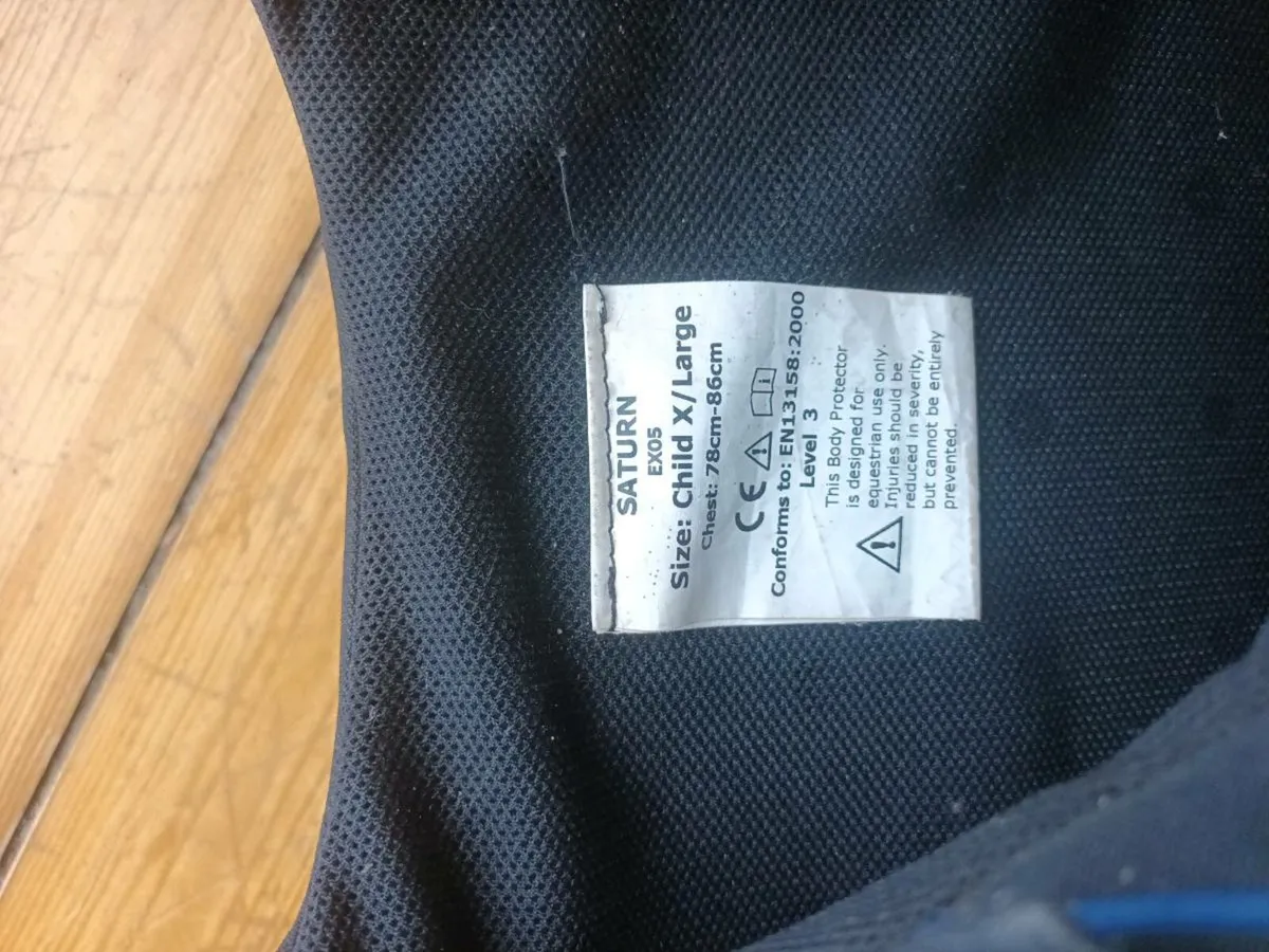Horse riding helmet and back protector - Image 3