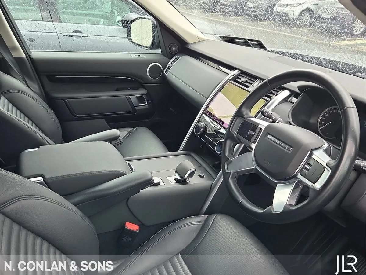 Land Rover Discovery 3.0d Sdv6 SE Commercial (pri - Image 4