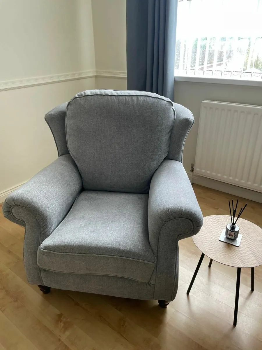 3+1+1 suite of furniture - Image 2