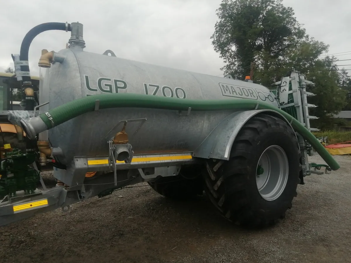 NEW   MAJOR TANKERS  AND TS FROM 1500 G TO 2600 G - Image 1
