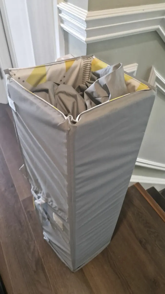 Playpen / Travel cot - Image 4