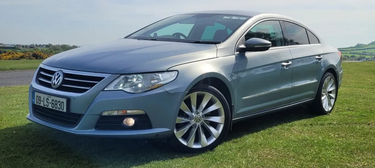 Volkswagen Passat 2009 - Image 2