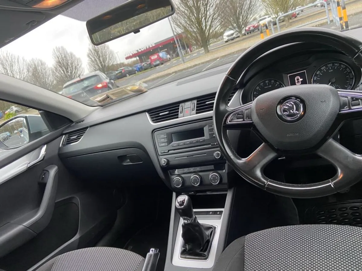 Skoda Octavia 2014 - Image 4