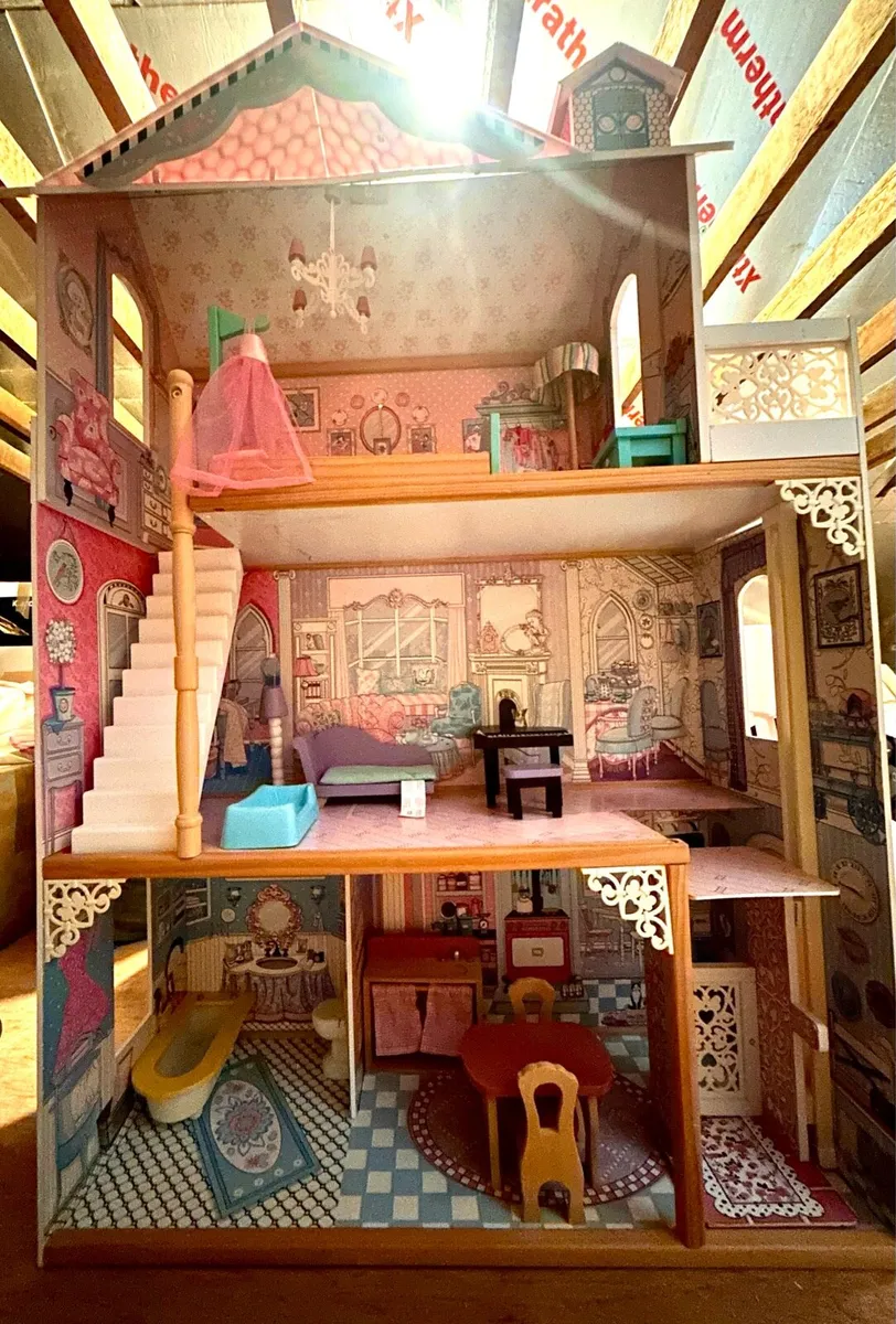 Dollhouse - Image 2