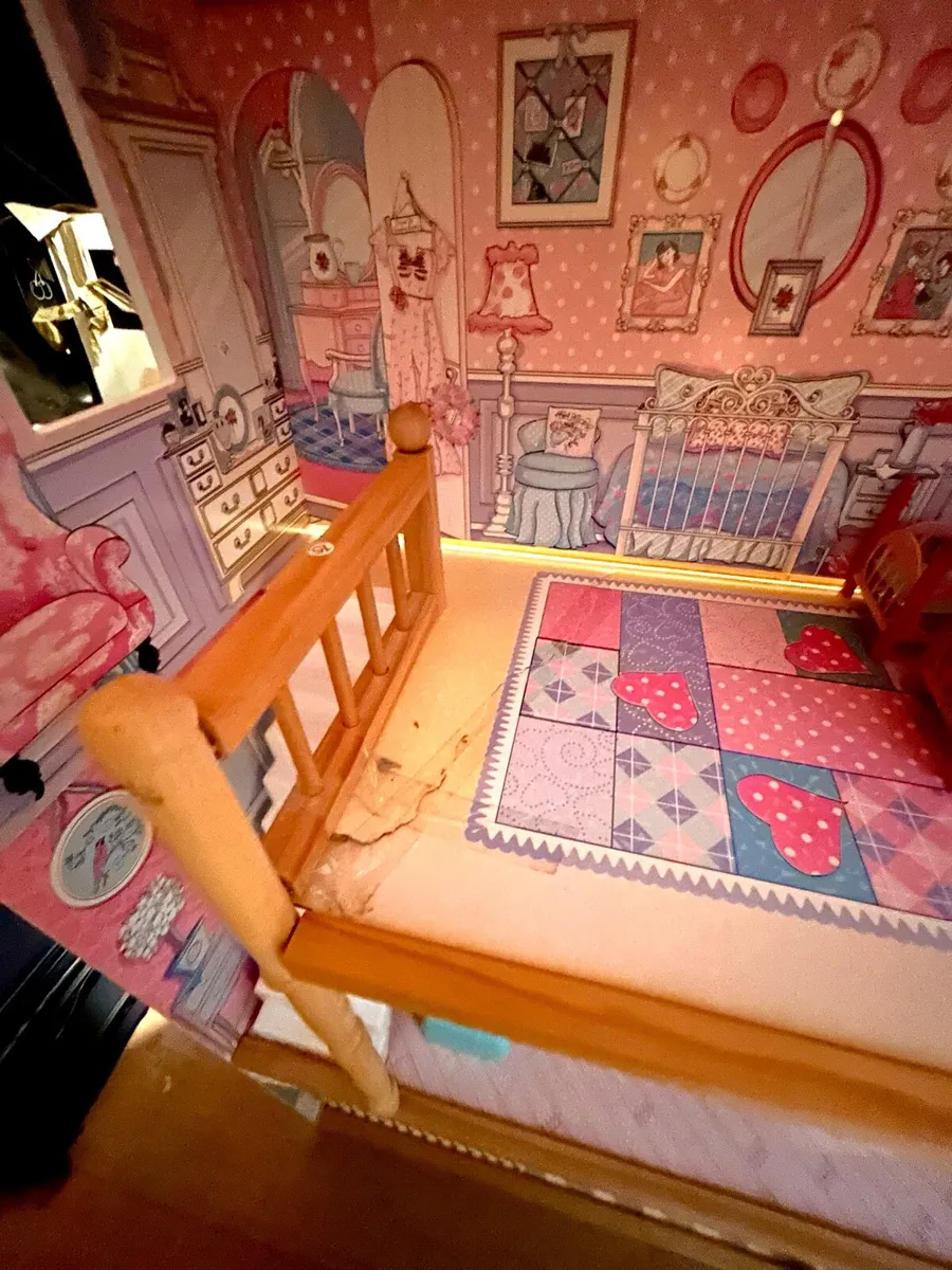 Dollhouse - Image 3