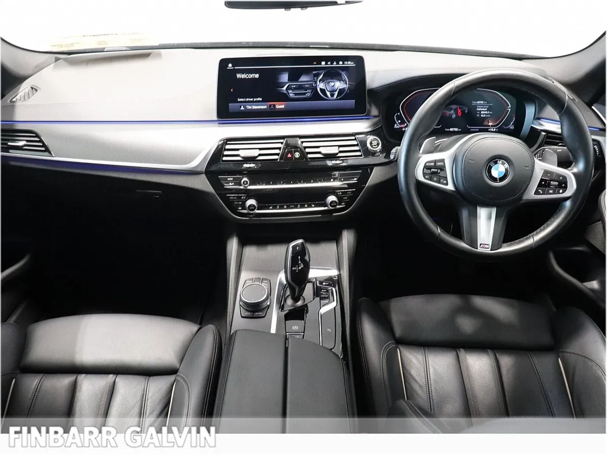 BMW 5-Series M SPORT - Image 4
