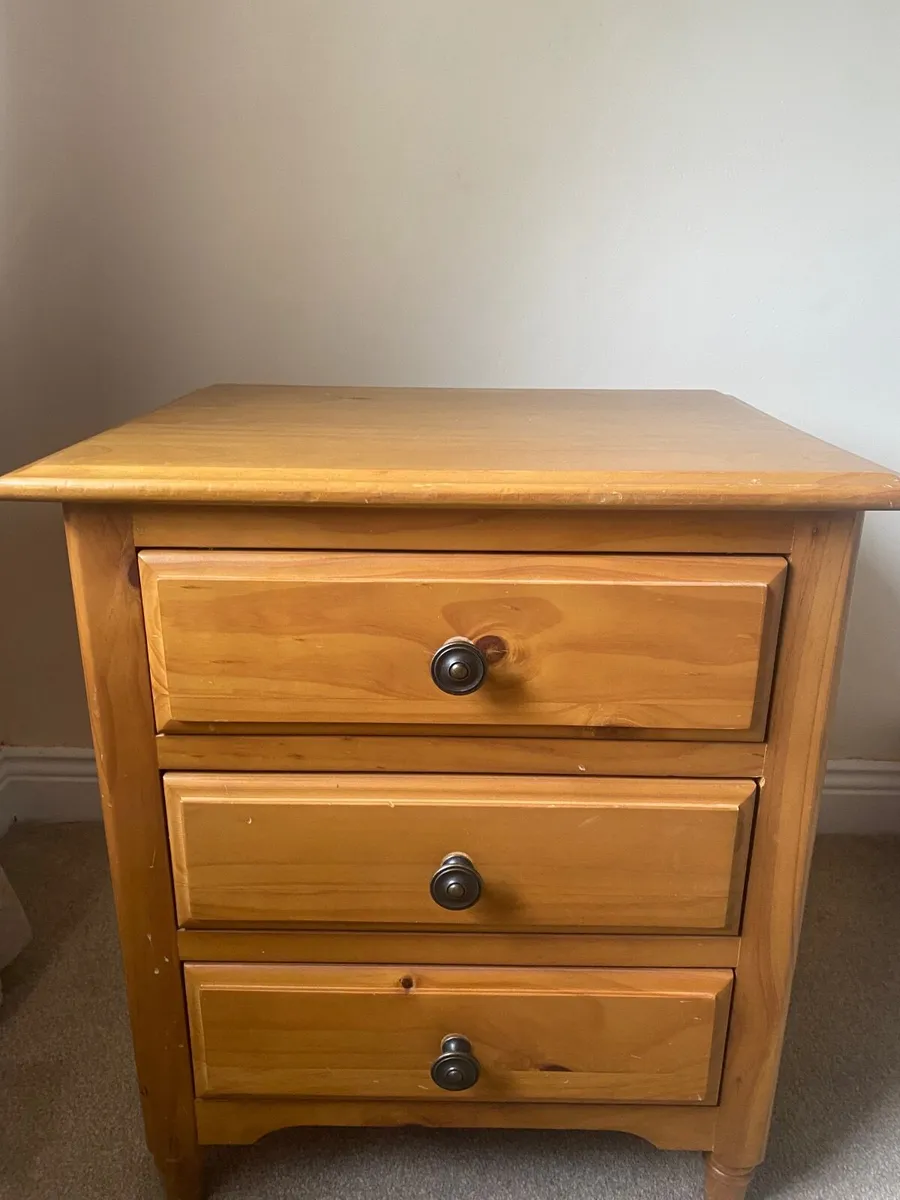 Chest of drawers - Image 1