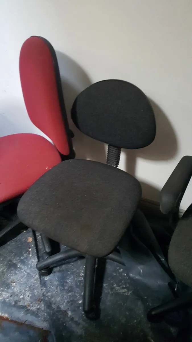 Office chair - Image 1