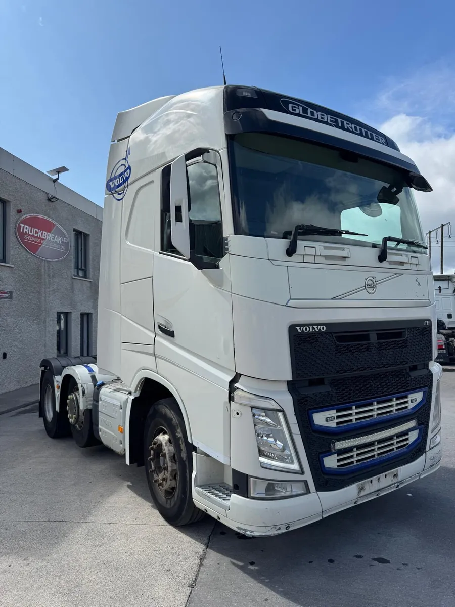 VOLVO V4 FOR BREAKING - Image 1