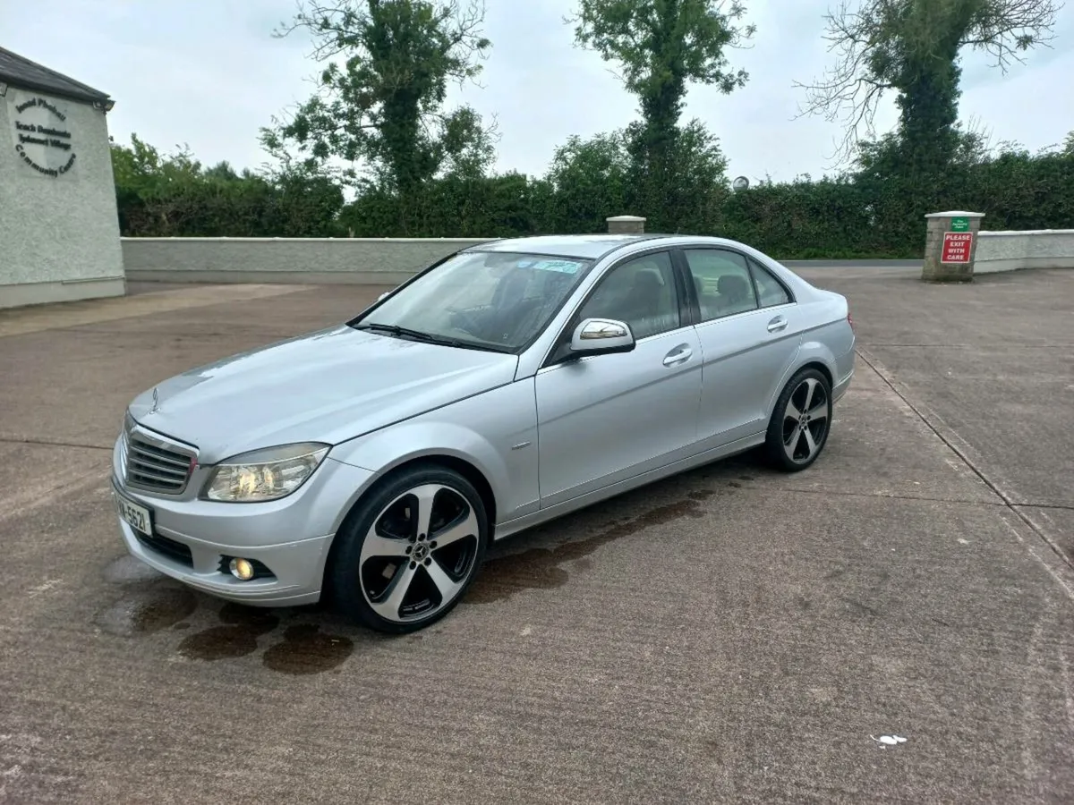 Mercedes benz C200 automatic ( READ ADD) - Image 2