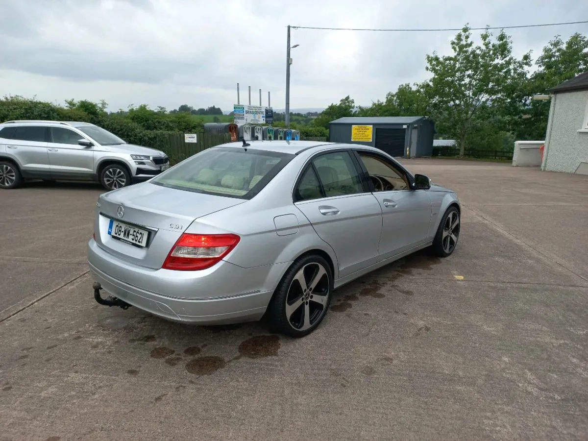 Mercedes benz C200 automatic ( READ ADD) - Image 4