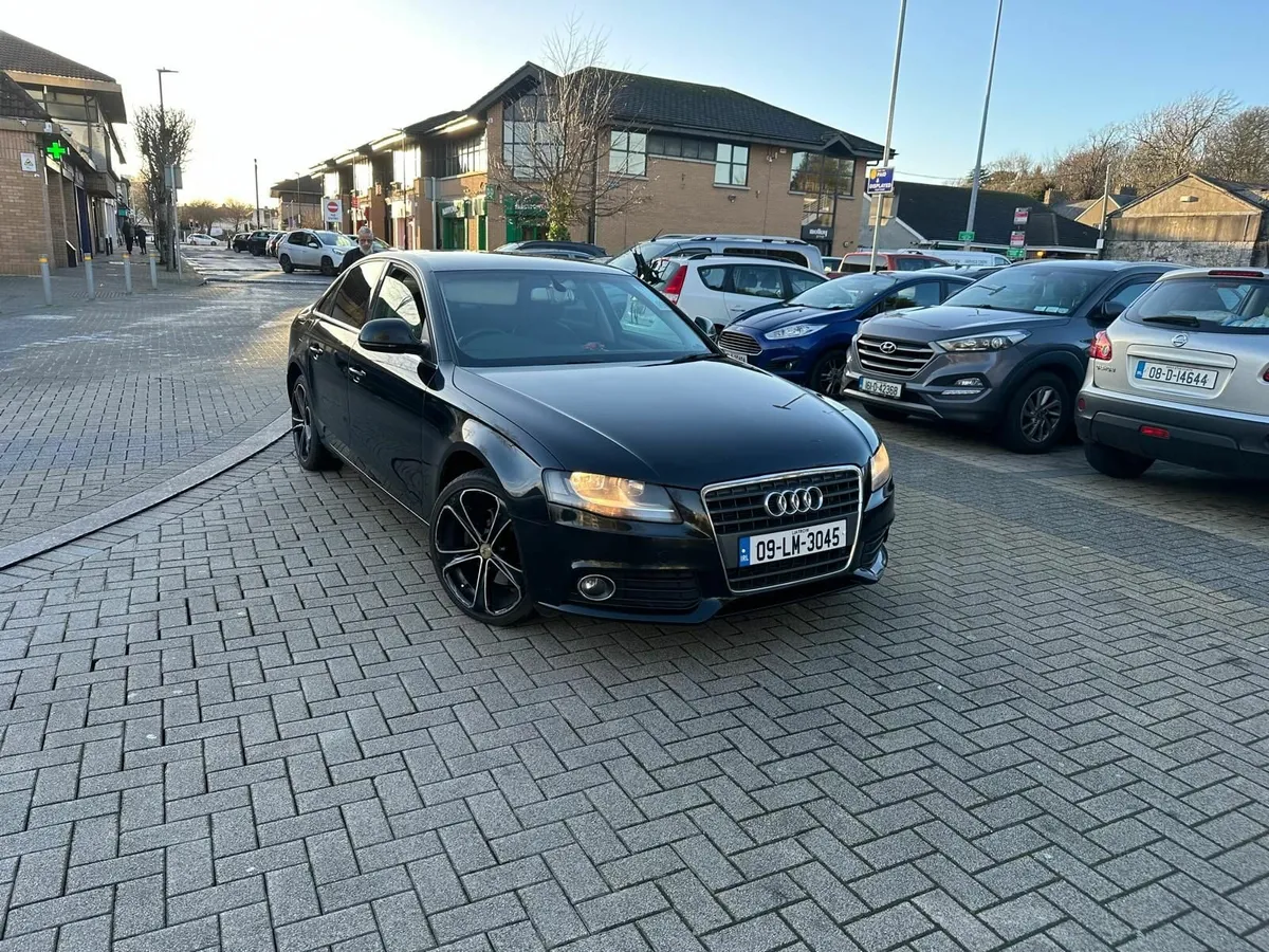 Audi A4 2009 - Image 2