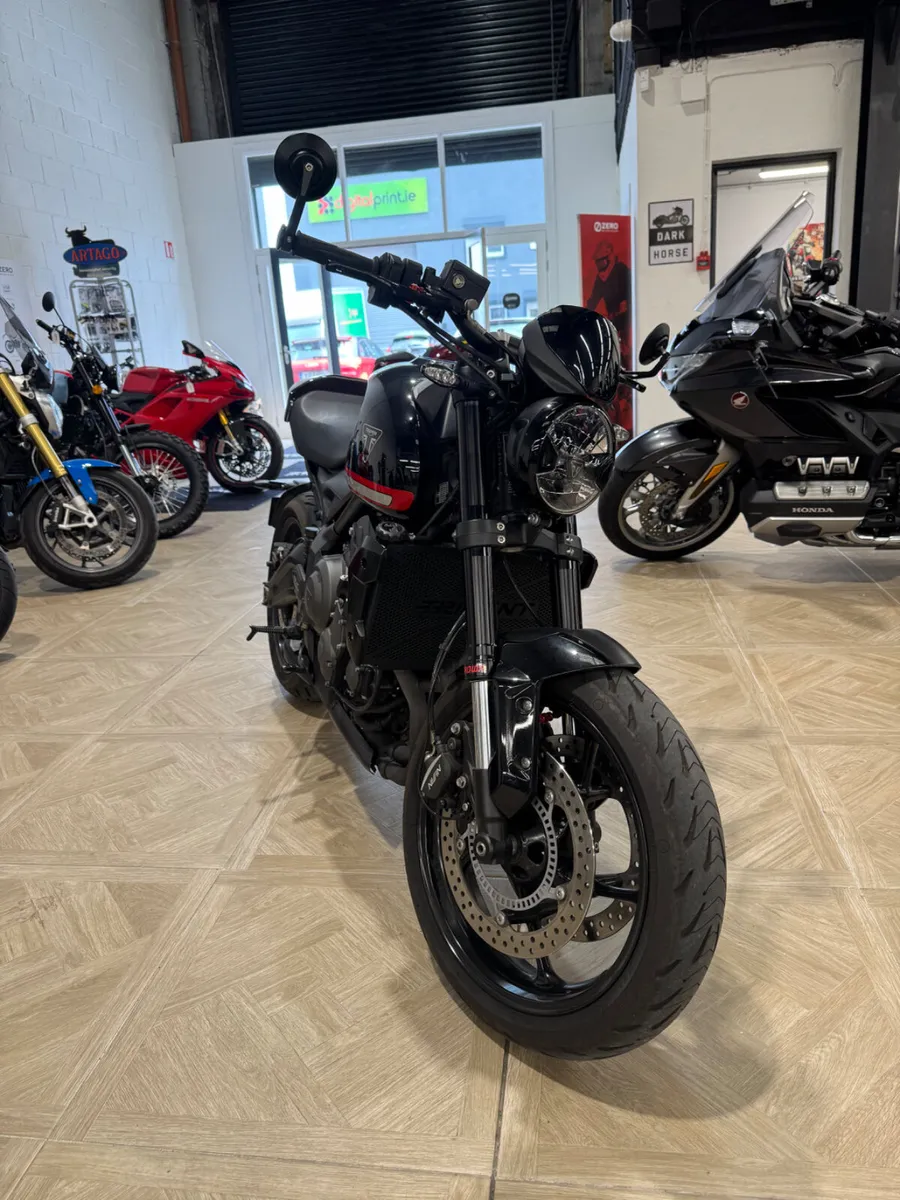 Triumph Trident 2022 - Image 2
