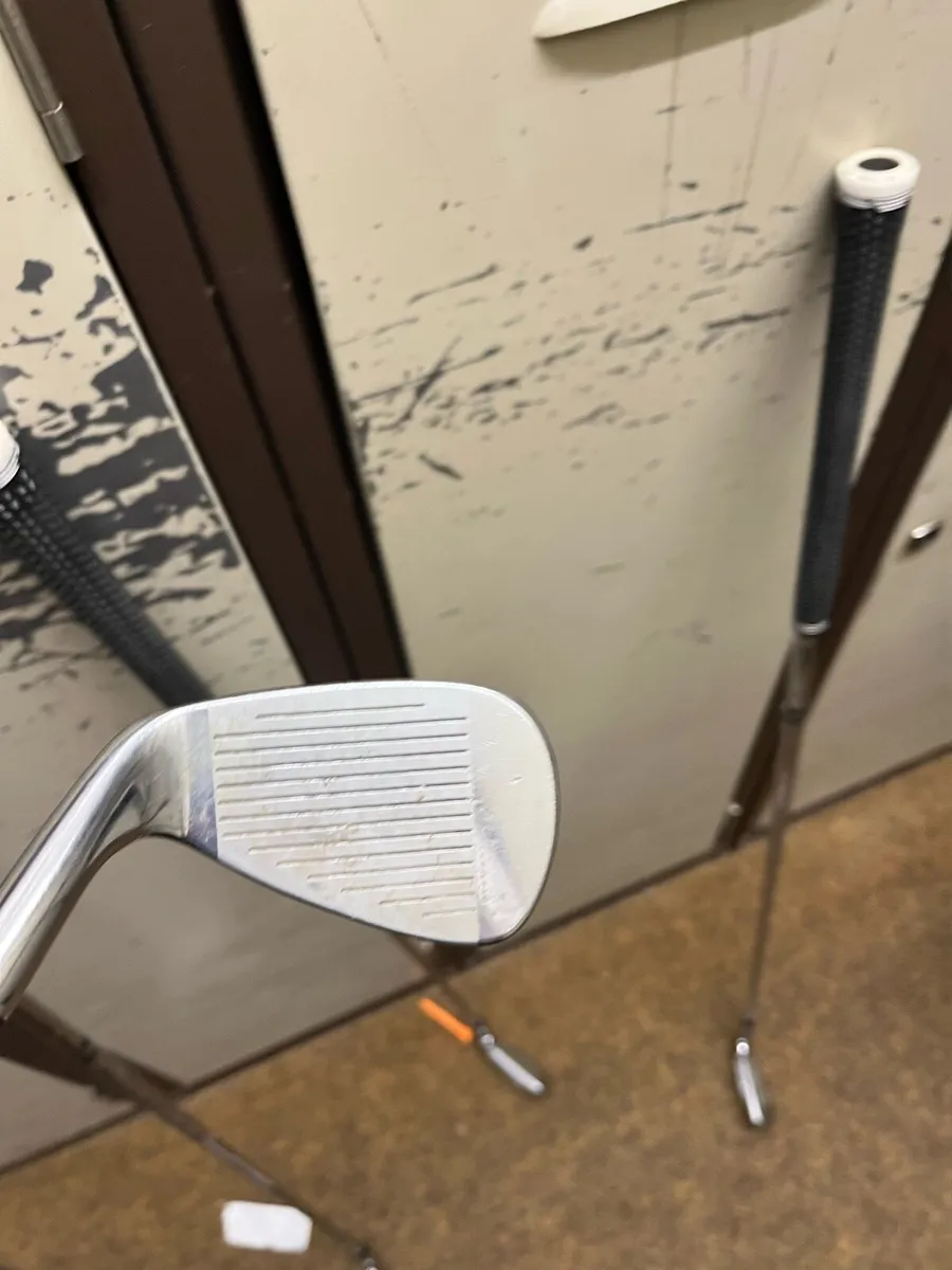 Cobra golf irons - Image 4