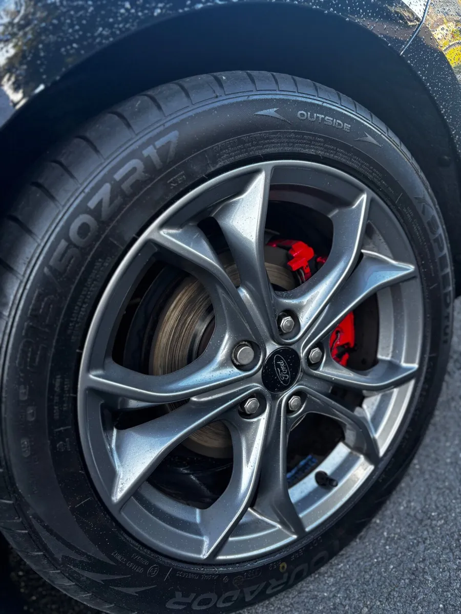 Ford Focus 2022 - Image 3