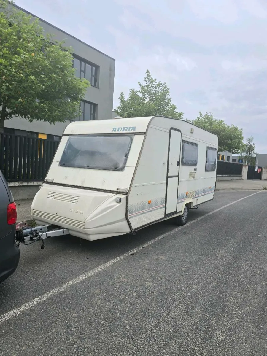Caravan - Image 1