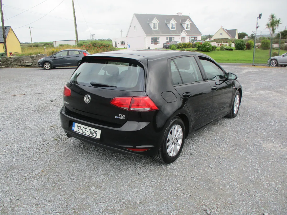 Volkswagen Golf 2016 1.6TDI BLUEMOTION - Image 4