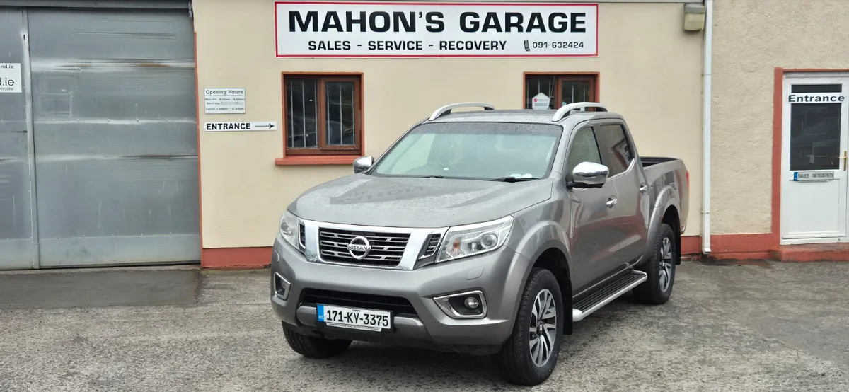 Nissan Navara 2017 Automatic - Image 1